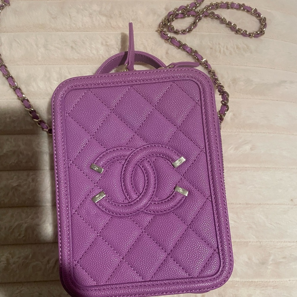 Chanel Caviar Vertical Filigree